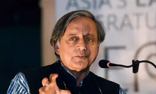 क्या कांग्रेस में अंदरखाने सब ठीक नहीं है? शशि थरूर फिर चर्चा में