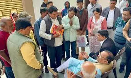 Jaipur: विधानसभा अध्यक्ष ने की निवास पर हुई जनसुनवाई Jaipur: विधानसभा अध्यक्ष ने की निवास पर हुई जनसुनवाई
