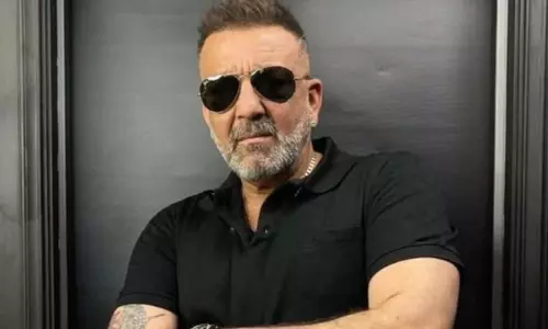Sanjay Dutt ने माना कि 62 साल की फैन के निधन से पहले उन्हें उससे 72 करोड़ रुपये की संपत्ति मिली Sanjay Dutt ने माना कि 62 साल की फैन के निधन से पहले उन्हें उससे 72 करोड़ रुपये की संपत्ति मिली