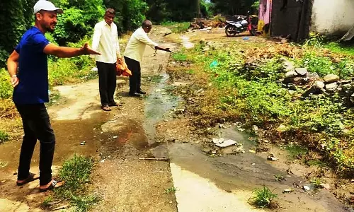 बुनियादी ढांचे की मृगतृष्णा: ग्रामीणों को महामारी का डर