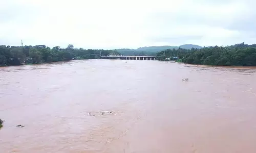 Tirthahalli : तुंगा नदी उफान पर है Tirthahalli : तुंगा नदी उफान पर है