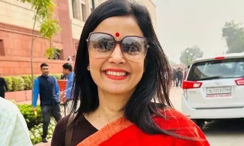 महुआ मोइत्रा केस: सीबीआई ने लोकपाल को सौंपी रिपोर्ट महुआ मोइत्रा केस: सीबीआई ने लोकपाल को सौंपी रिपोर्ट