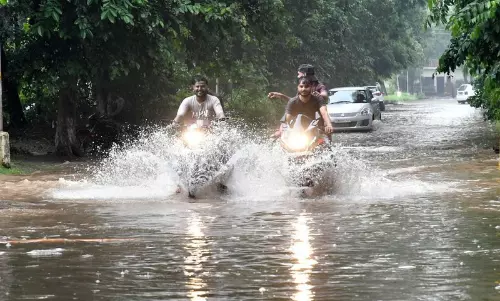 33 मिमी बारिश से Chandigarh में गर्मी से राहत, लेकिन बढ़ी परेशानी 33 मिमी बारिश से Chandigarh में गर्मी से राहत, लेकिन बढ़ी परेशानी