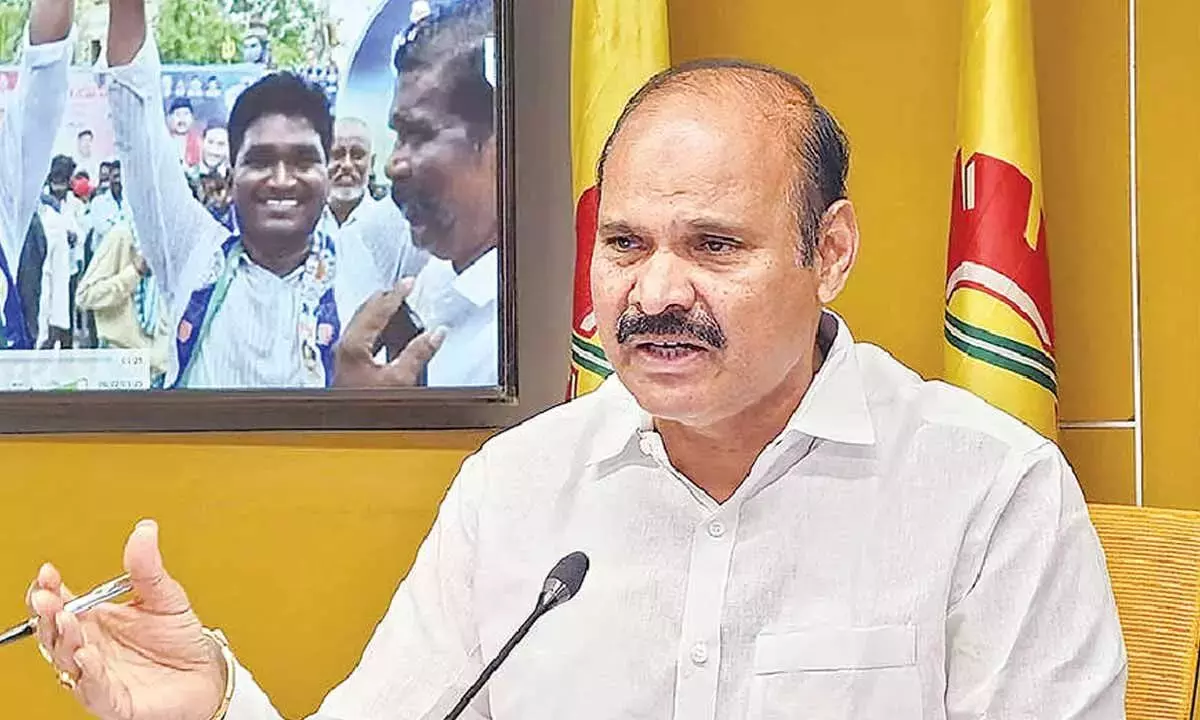 मंत्री ने IIT में सफल विद्यार्थियों को नकद प्रोत्साहन देने की घोषणा की मंत्री ने IIT में सफल विद्यार्थियों को नकद प्रोत्साहन देने की घोषणा की