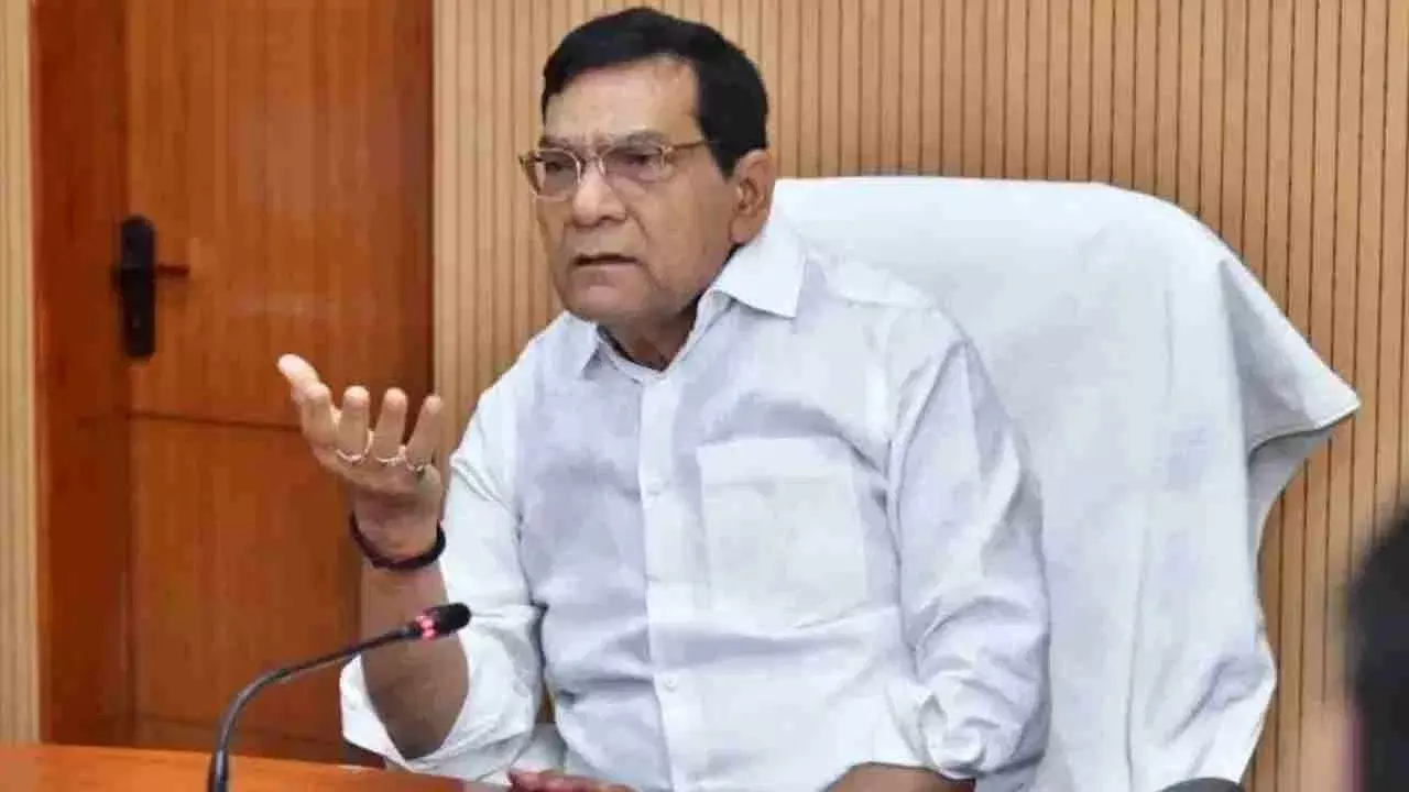 Lucknow: ऊर्जा मंत्री A.K. शर्मा के आरोपों से मचा हड़कंप Lucknow: ऊर्जा मंत्री A.K. शर्मा के आरोपों से मचा हड़कंप