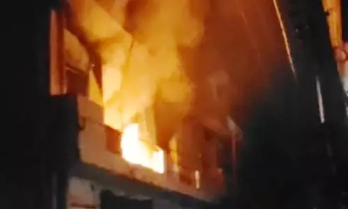 Ludhiana के बहादुरके रोड स्थित फैक्ट्री में भीषण आग लग गई Ludhiana के बहादुरके रोड स्थित फैक्ट्री में भीषण आग लग गई