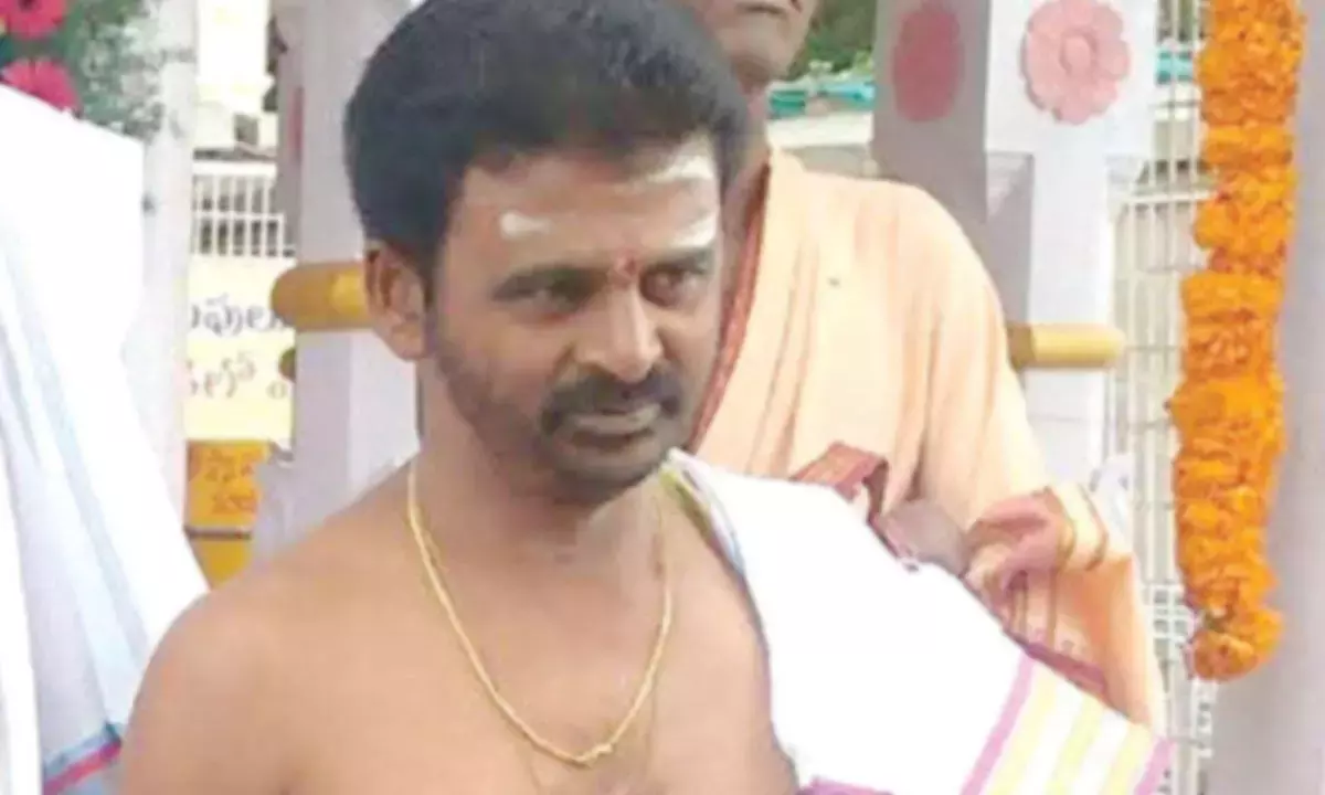 Andhra: उरुकोंडा मंदिर के पुजारी ने आत्महत्या की, उत्पीड़न का आरोप लगाया