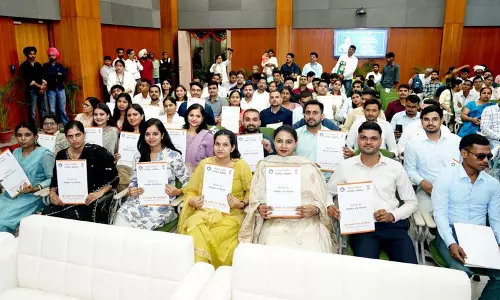 Chandigarh के शिक्षकों को शीर्ष अधिकारियों से जोड़ने के लिए व्हाट्सएप चैनल Chandigarh के शिक्षकों को शीर्ष अधिकारियों से जोड़ने के लिए व्हाट्सएप चैनल