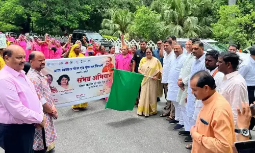 Jhansi: आंगनबाड़ी कार्यकत्री निभा रहीं यशोधरा की भूमिका