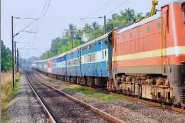 रेलवे ने छत्तीसगढ़ को फिर बड़ी सौगात दी रेलवे ने छत्तीसगढ़ को फिर बड़ी सौगात दी