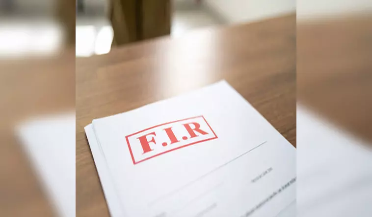स्टेडियम से 6.52 लाख की IPL जर्सी चोरी, FIR दर्ज स्टेडियम से 6.52 लाख की IPL जर्सी चोरी, FIR दर्ज
