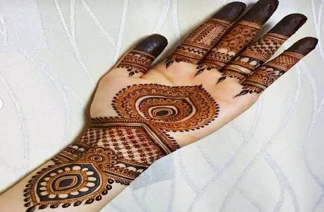 Mehndi Designs :राखी पर कमाल का लुक चाहती हैं, ये ट्रेंडिंग मेहंदी डिज़ाइन्स लगाएँ Mehndi Designs :राखी पर कमाल का लुक चाहती हैं, ये ट्रेंडिंग मेहंदी डिज़ाइन्स लगाएँ