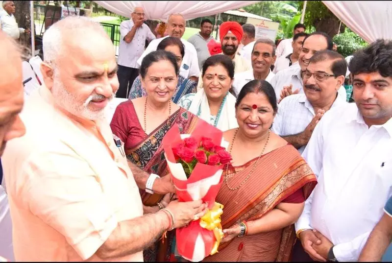स्मार्ट रोड की तर्ज पर हरित पट्टी के साथ विकसित होगा मार्ग, करनाल में काम शुरू स्मार्ट रोड की तर्ज पर हरित पट्टी के साथ विकसित होगा मार्ग, करनाल में काम शुरू