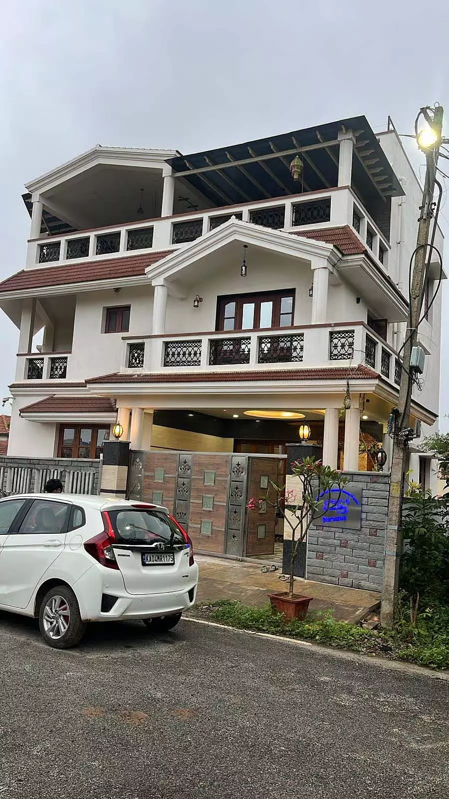 Bengaluru समेत राज्य के कई हिस्सों में लोकायुक्त की छापेमारी Bengaluru समेत राज्य के कई हिस्सों में लोकायुक्त की छापेमारी