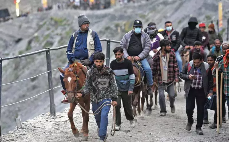 अमरनाथ यात्रा के लिए 1635 यात्री जम्मू से रवाना अमरनाथ यात्रा के लिए 1635 यात्री जम्मू से रवाना