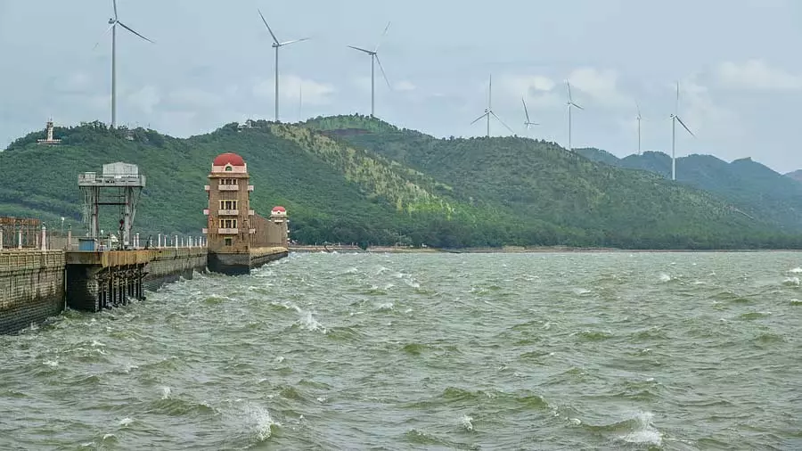 Karnataka : तुंगभद्रा जलाशय पर्यटकों को आकर्षित करता है Karnataka : तुंगभद्रा जलाशय पर्यटकों को आकर्षित करता है