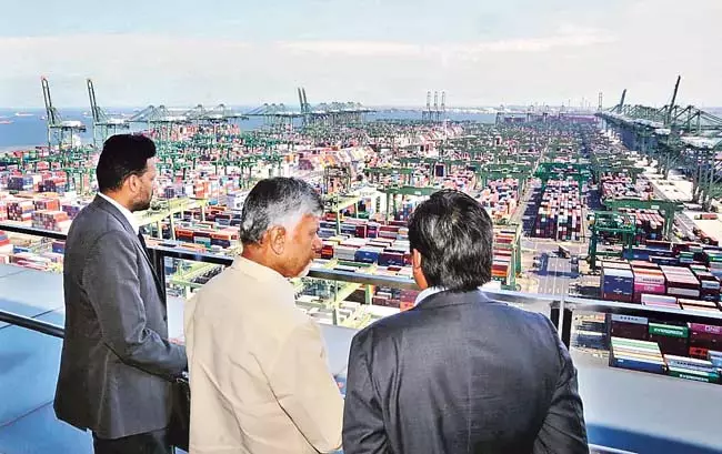 CM Chandrababu : सिंगापुर मॉडल पर आंध्र प्रदेश बंदरगाहों का विकास CM Chandrababu : सिंगापुर मॉडल पर आंध्र प्रदेश बंदरगाहों का विकास