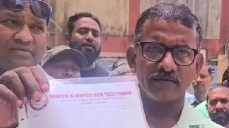 Goa टैक्सी एसोसिएशन ने 4,650 वार्षिक मीटर रखरखाव शुल्क माफ करने की मांग की Goa टैक्सी एसोसिएशन ने 4,650 वार्षिक मीटर रखरखाव शुल्क माफ करने की मांग की