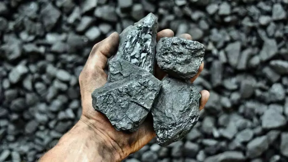 मेघालय में कोयला घोटाले पर मंत्री का चौकाने वाला बयान मेघालय में कोयला घोटाले पर मंत्री का चौकाने वाला बयान