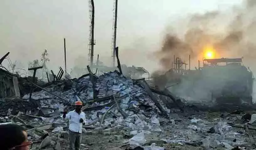 BRS ने सिगाची अग्नि पीड़ितों के लिए तत्काल कार्रवाई और मुआवजे की मांग की BRS ने सिगाची अग्नि पीड़ितों के लिए तत्काल कार्रवाई और मुआवजे की मांग की