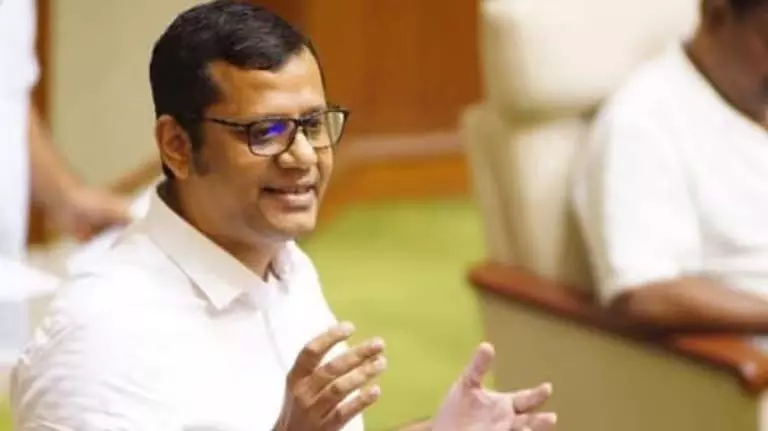 Yuri अलेमाओ ने सरकार के 135 करोड़ के नौका मरम्मत खर्च की आलोचना की Yuri अलेमाओ ने सरकार के 135 करोड़ के नौका मरम्मत खर्च की आलोचना की