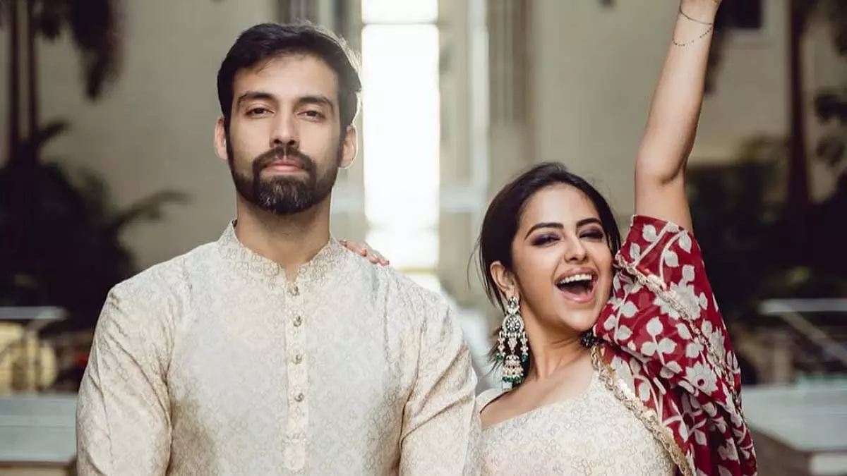 अविका गौर और मिलिंद चंदवानी ने की शादी की घोषणा, फैंस से मांगा आशीर्वाद अविका गौर और मिलिंद चंदवानी ने की शादी की घोषणा, फैंस से मांगा आशीर्वाद