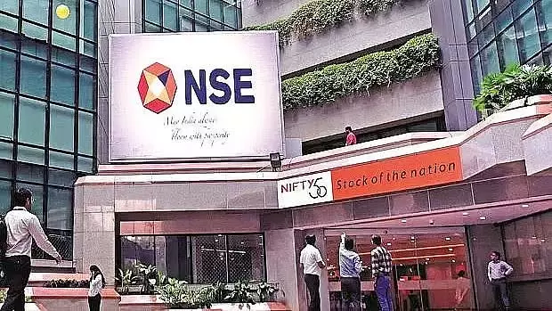 NSE का तिमाही मुनाफा 14% बढ़ा, आय में 3% की गिरावट दर्ज NSE का तिमाही मुनाफा 14% बढ़ा, आय में 3% की गिरावट दर्ज