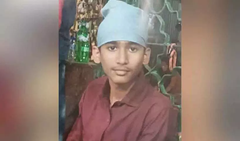 10वीं कक्षा के छात्र ने चूहे मारने की दवा खाकर आत्महत्या की 10वीं कक्षा के छात्र ने चूहे मारने की दवा खाकर आत्महत्या की