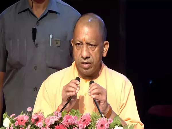 एकल संपर्क सड़कों को प्राथमिकता दें, सभी ब्लैक स्पॉट को मंजूरी दें: CM Yogi एकल संपर्क सड़कों को प्राथमिकता दें, सभी ब्लैक स्पॉट को मंजूरी दें: CM Yogi