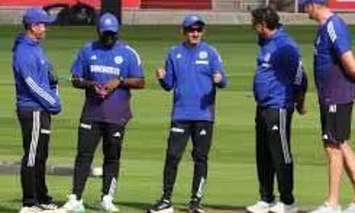 Sports: भारतीय टीम के कोचिंग स्टाफ में हो सकते हैं बड़े बदलाव, इन पर लटकी BCCI की तलवार Sports: भारतीय टीम के कोचिंग स्टाफ में हो सकते हैं बड़े बदलाव, इन पर लटकी BCCI की तलवार