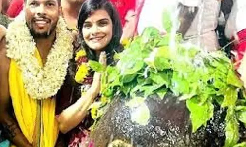नाग पंचमी पर उमेश यादव ने महाकाल मंदिर में की भस्म आरती नाग पंचमी पर उमेश यादव ने महाकाल मंदिर में की भस्म आरती