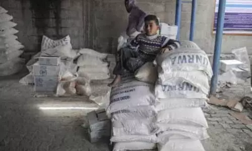 प्रतिबंधों में ढील, गाजा में भुखमरी के बीच सहायता ट्रकों की संख्या में मामूली वृद्धि : संयुक्त राष्ट्र