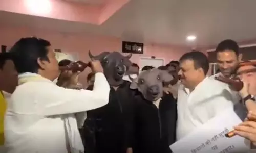 ऐसा अनोखा प्रदर्शन नहीं देखा होगा आपने... ऐसा अनोखा प्रदर्शन नहीं देखा होगा आपने...
