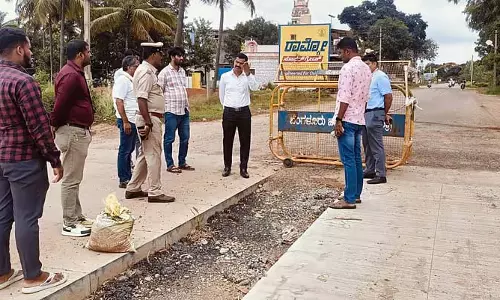 सड़क निर्माण में देरी: लोकायुक्त टीम ने किया निरीक्षण