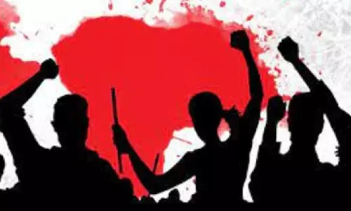 वेतन को लेकर भाजपा कार्यकर्ता ने TMC समर्थक की जानलेवा पिटाई की वेतन को लेकर भाजपा कार्यकर्ता ने TMC समर्थक की जानलेवा पिटाई की