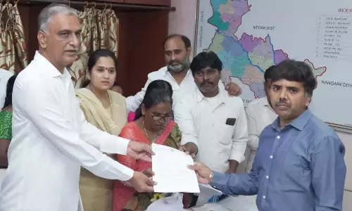 Harish Rao ने सिगाची विस्फोट पीड़ितों को अनुग्रह राशि न देने पर सरकार की आलोचना की
