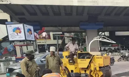 Hyderabad में सड़क सुरक्षा बढ़ाने के लिए शहर ने मरम्मत कार्य तेज़ कर दिए Hyderabad में सड़क सुरक्षा बढ़ाने के लिए शहर ने मरम्मत कार्य तेज़ कर दिए