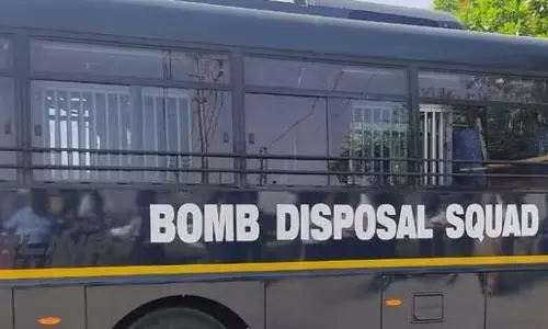 बम विस्फोट मामले में गिरफ्तारी, विस्फोटक सामग्री जब्त कर जांच तेज बम विस्फोट मामले में गिरफ्तारी, विस्फोटक सामग्री जब्त कर जांच तेज