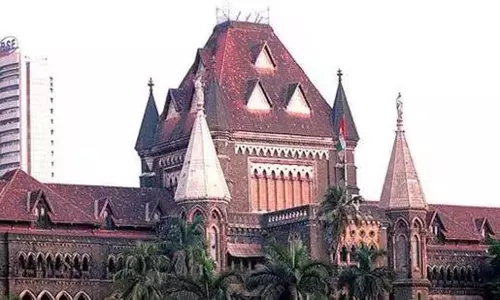 हाईकोर्ट ने अवैध स्कूल बंद करने और अनाधिकृत इमारत गिराने का आदेश दिया