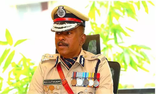 Kerala के शीर्ष पुलिस अधिकारी को कैसे मुसीबत में डाल दिया