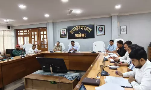 Latehar: अवैध खनन पर एक्शन, 33 वाहन जब्त, 62 लाख का जुर्माना वसूला गया Latehar: अवैध खनन पर एक्शन, 33 वाहन जब्त, 62 लाख का जुर्माना वसूला गया