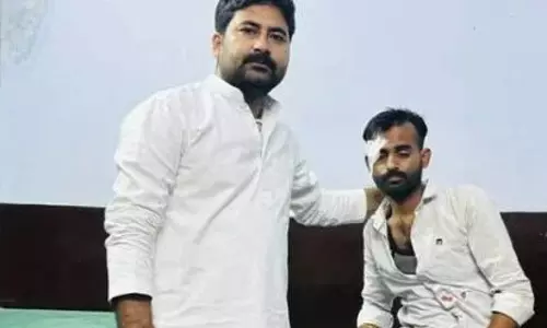 Jalaun: आंशु तिवारी का सराहनीय कार्य, निभाया मानवता का फर्ज