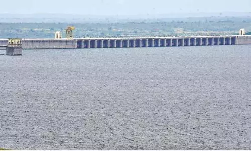 Andhra : नागार्जुन सागर जलाशय लबालब हो गया है।