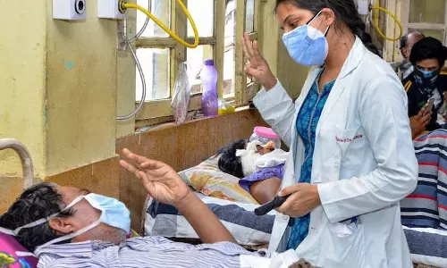 विष्णुदेव साय की सरकार गरीबों के स्वास्थ्य को लेकर सजग विष्णुदेव साय की सरकार गरीबों के स्वास्थ्य को लेकर सजग