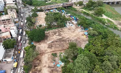 Telangana: हाइड्रा में मुसी नदी के किनारे 9.5 एकड़ से ज्यादा जमीन पर कब्ज़ा किया Telangana: हाइड्रा में मुसी नदी के किनारे 9.5 एकड़ से ज्यादा जमीन पर कब्ज़ा किया