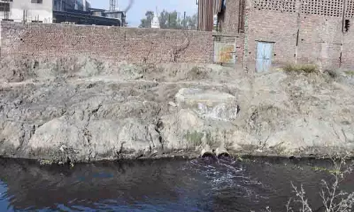 Ludhiana के बुद्ध नाले को प्रदूषित करने में रंगाई इकाइयां मुख्य दोषी Ludhiana के बुद्ध नाले को प्रदूषित करने में रंगाई इकाइयां मुख्य दोषी
