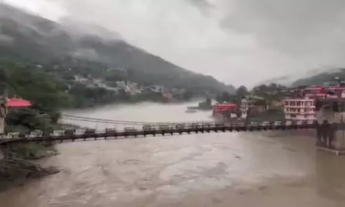 Himachal में भूस्खलन और बाढ़ से जनजीवन प्रभावित, मंडी में दो लोगों की मौत