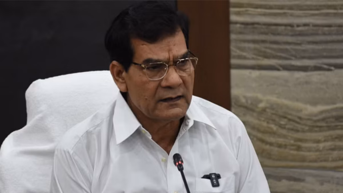 Lucknow: ऊर्जा मंत्री ने कांग्रेस-सपा को बिजली मुद्दे पर घेरा Lucknow: ऊर्जा मंत्री ने कांग्रेस-सपा को बिजली मुद्दे पर घेरा