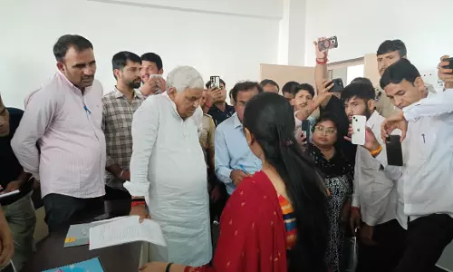 Jaipur: डॉ. किरोड़ी लाल मीणा ने मेवाड़ यूनिवर्सिटी का औचक निरीक्षण