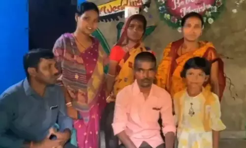 लापता बेटा 12 साल बाद बालासोर में परिवार से मिला, भावुक हुए परिजन
